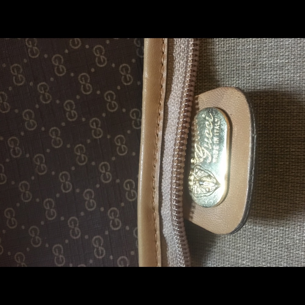 Gucci vintage garment bag

Gucci Gucci Gucci Gucci Vintage